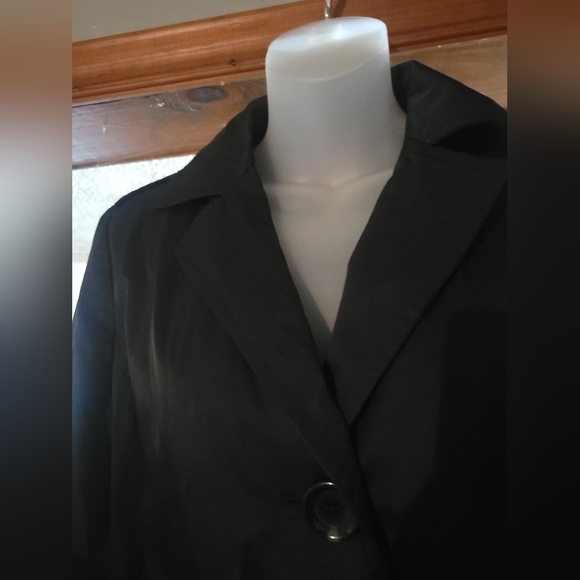 Micheal Kors Women's Belted Polyester Removalable insert coat/jacket Size PM - Picture 5 of 13